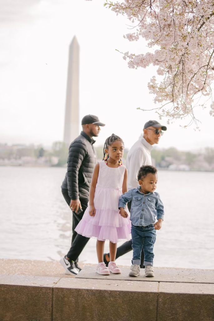 “Barack Obama Reacts to Viral Cherry Blossom Photobomb Picture”