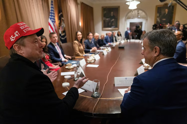“Trump Suggests Musk Step Back from Administration After Government Employee Status Expires: Sources”